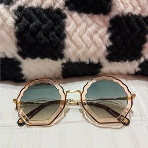 NWT Gorgeous Chloe Sunglasses